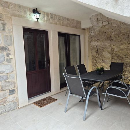 Apartment Rika Omis Ngoại thất bức ảnh