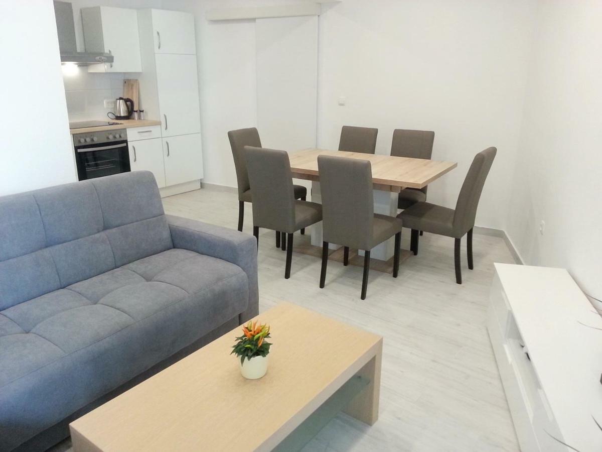 Apartment Rika Omis Ngoại thất bức ảnh